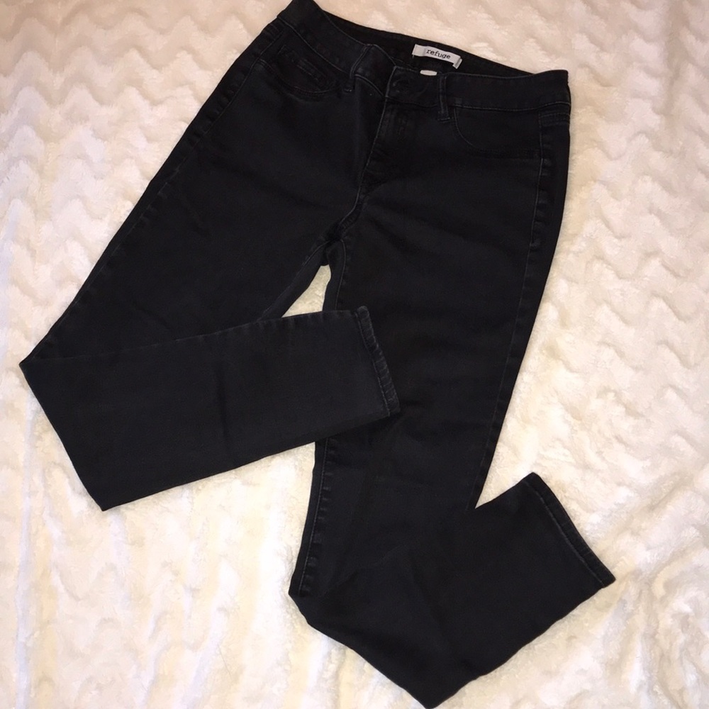Black skinny jeans